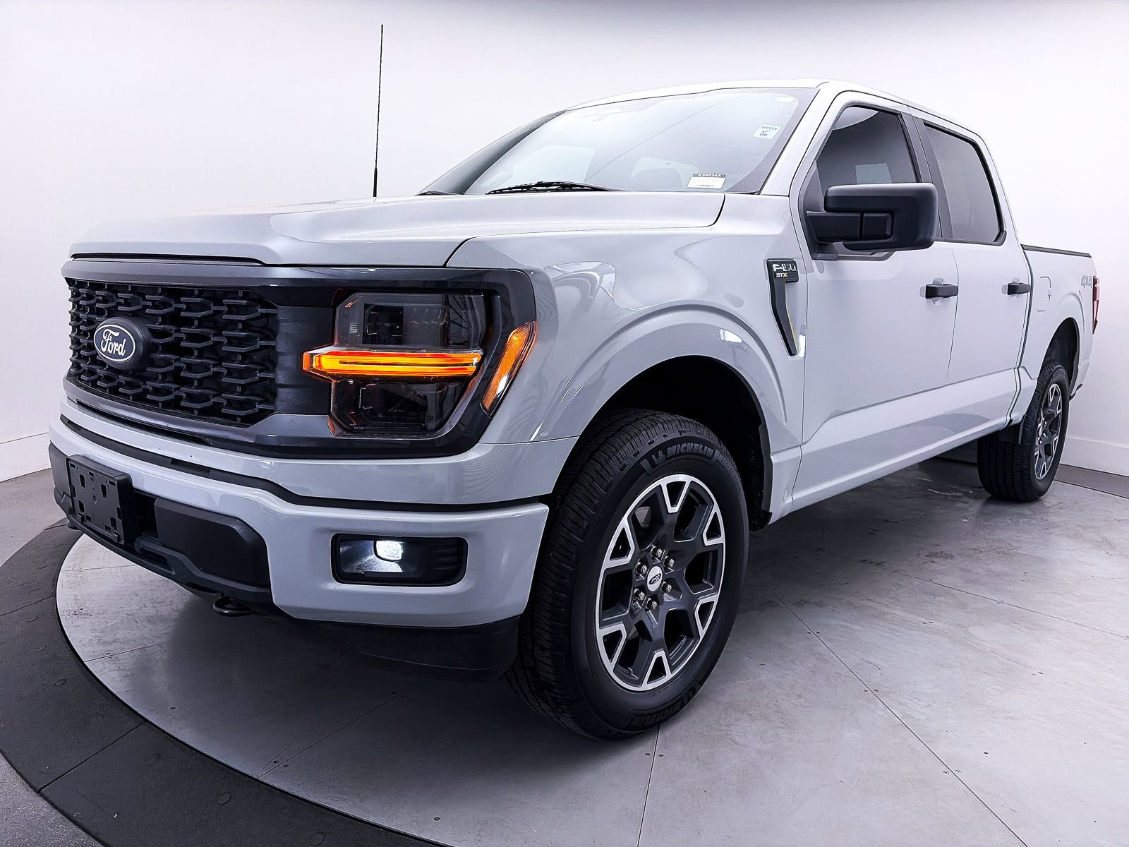Used 2024 Ford F150 STX AWD/4WD image 11