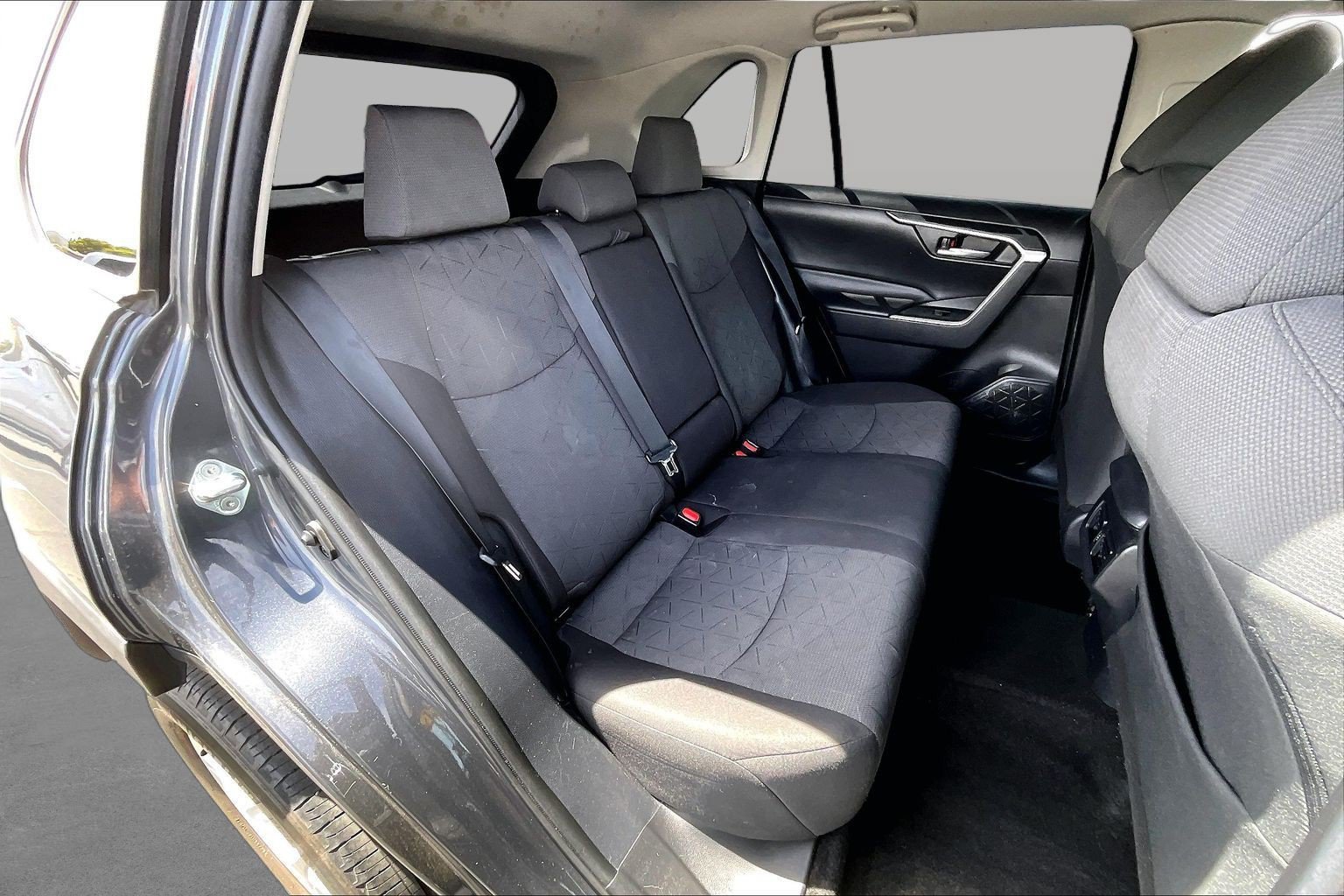 Used 2021 Toyota RAV4 XLE FWD image 26