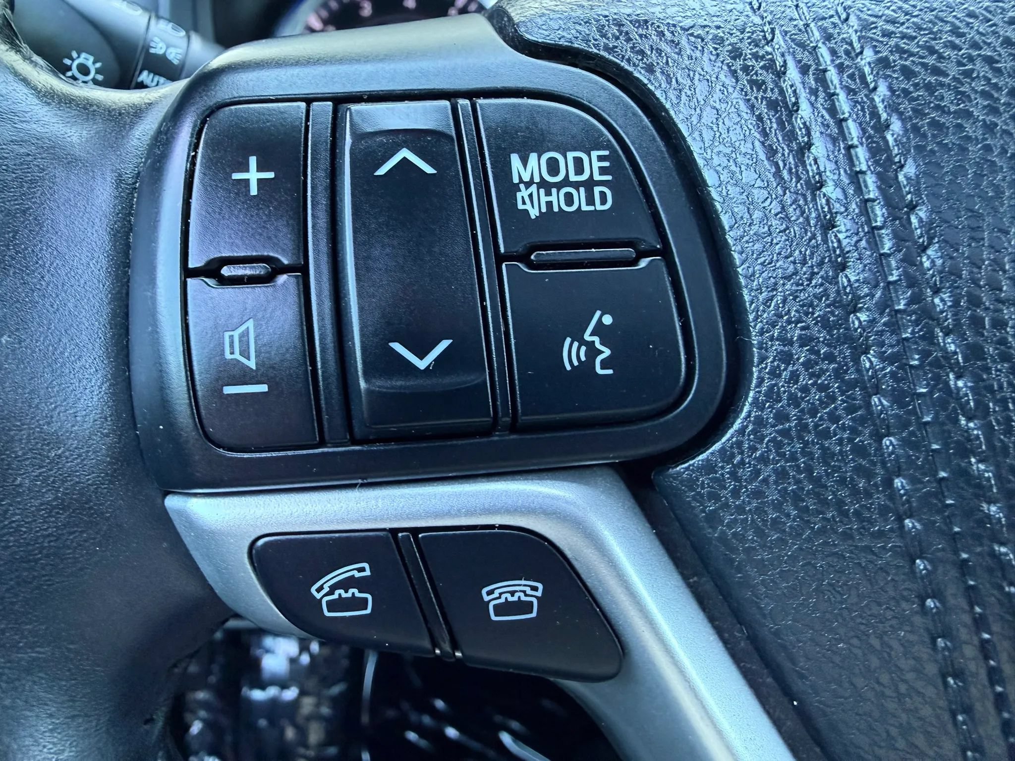 Used 2015 Toyota Highlander Limited AWD/4WD image 40