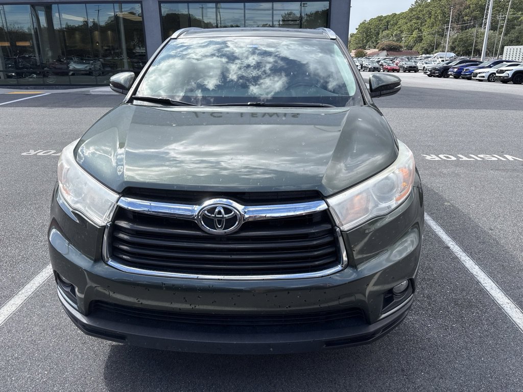 Used 2014 Toyota Highlander XLE AWD/4WD image 3