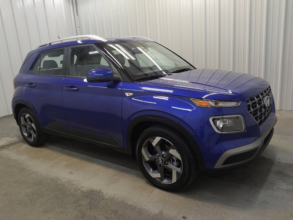 Used 2025 Hyundai Venue Limited FWD image 11