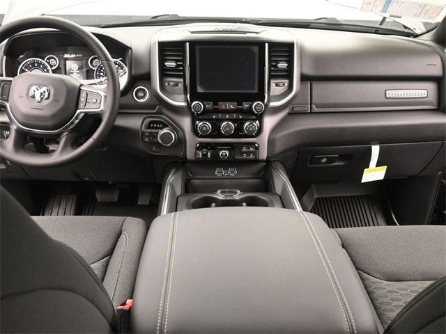 New 2026 RAM 1500 4x4 Crew Cab image 24