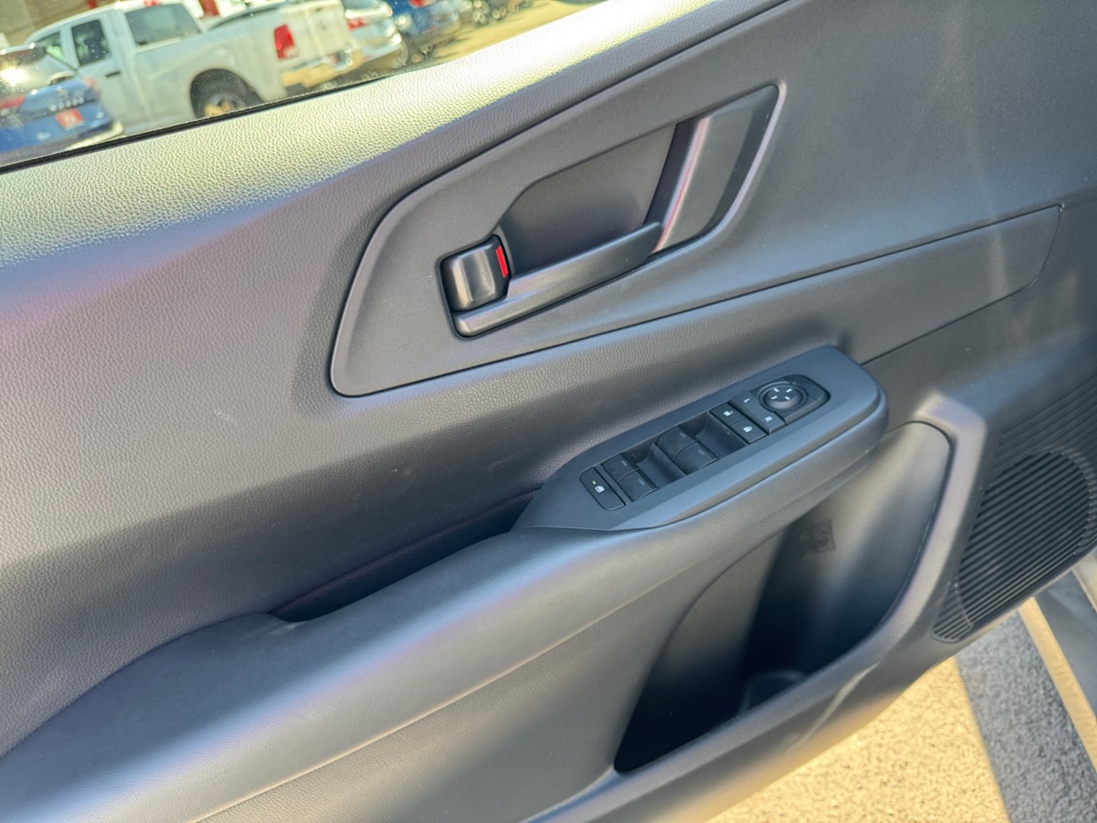 Used 2024 Toyota Prius Prime FWD image 11