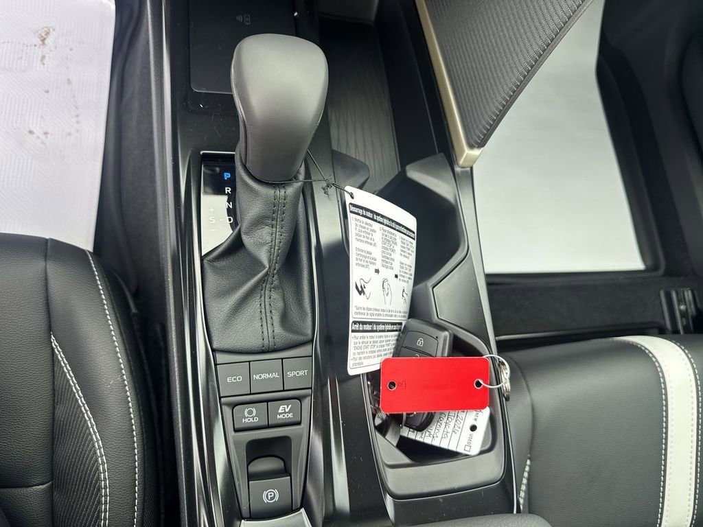 New 2026 Toyota Camry Hybrid FWD image 26