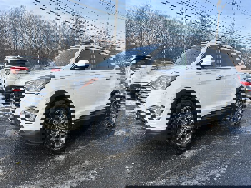 Used 2016 Hyundai Santa Fe SE