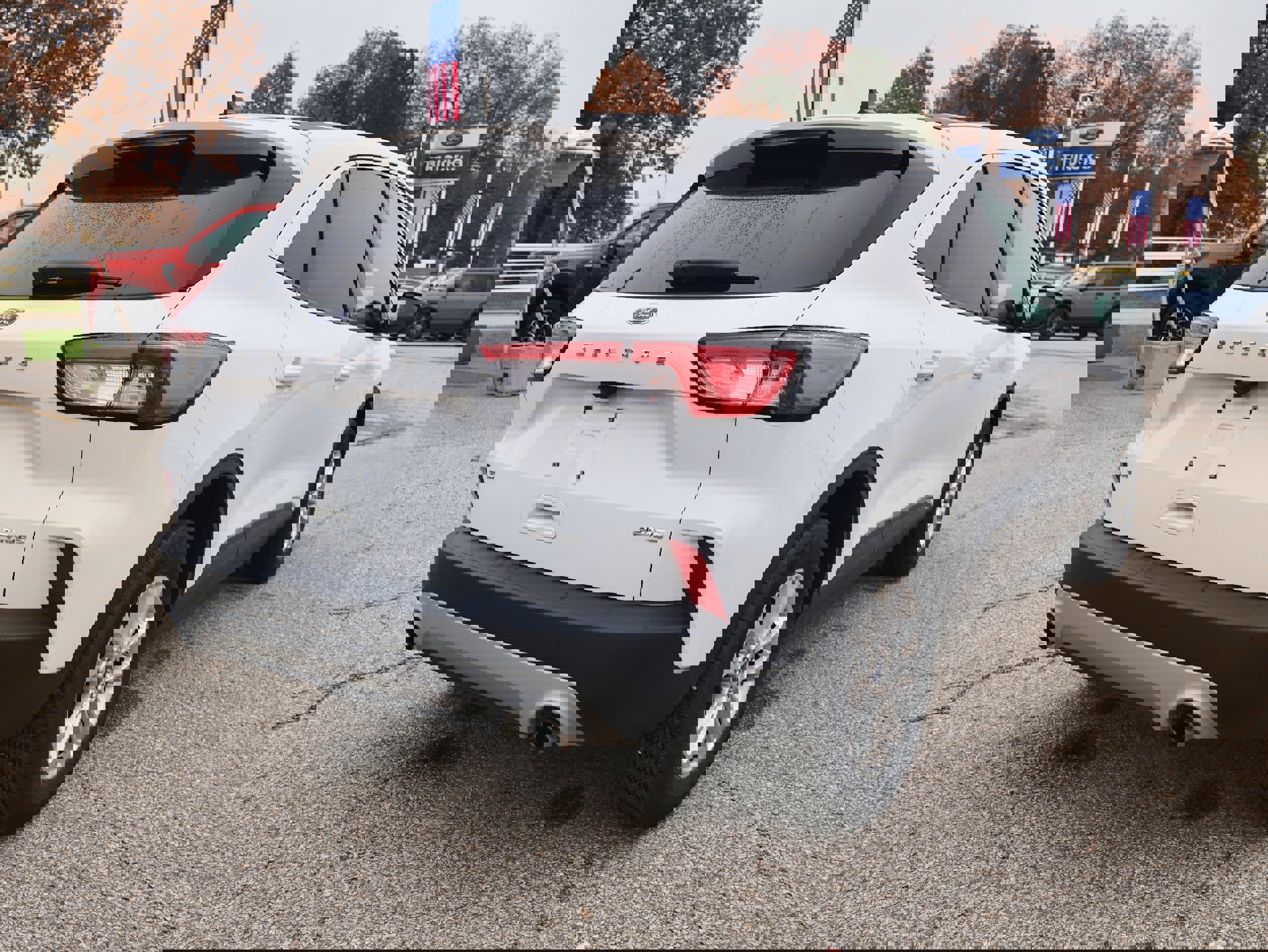 Used 2022 Ford Escape SE w/ Cold Weather Package image 5