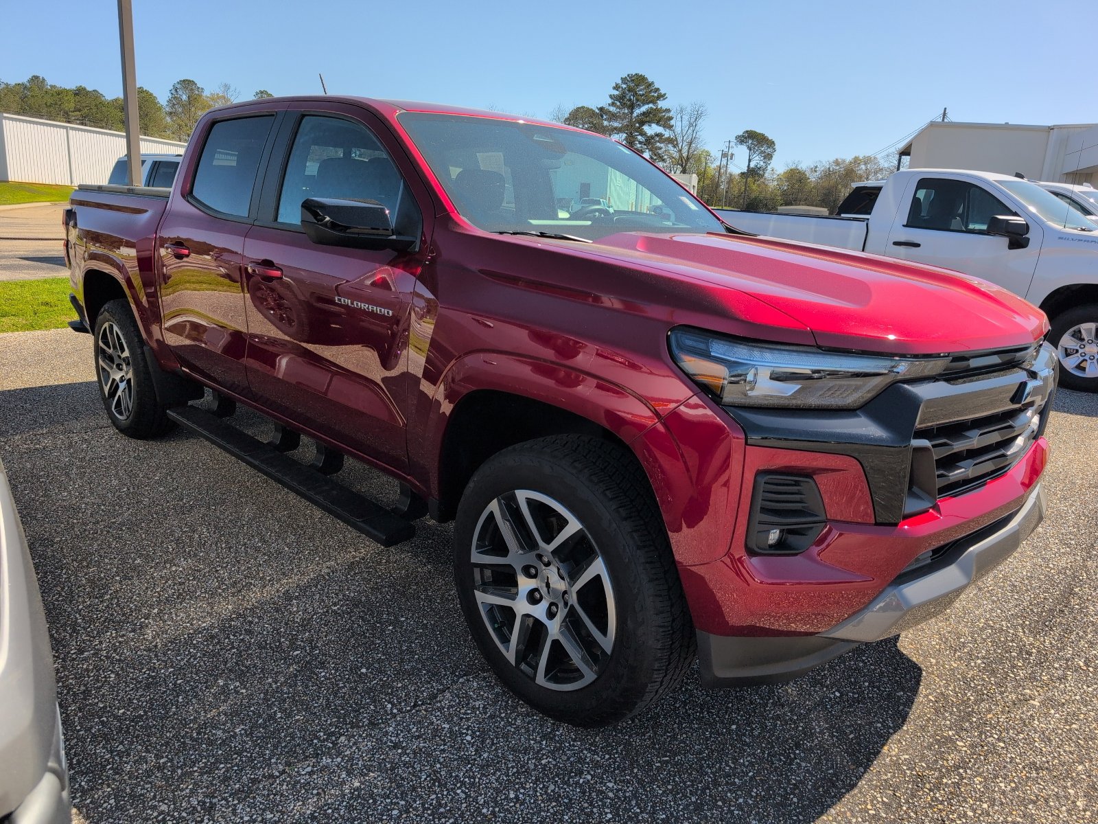 Used 2024 Chevrolet Colorado Z71 w/ Advanced Trailering Package AWD/4WD image 32