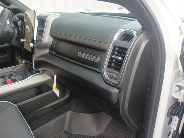 New 2026 RAM 2500 Laramie AWD/4WD image 36