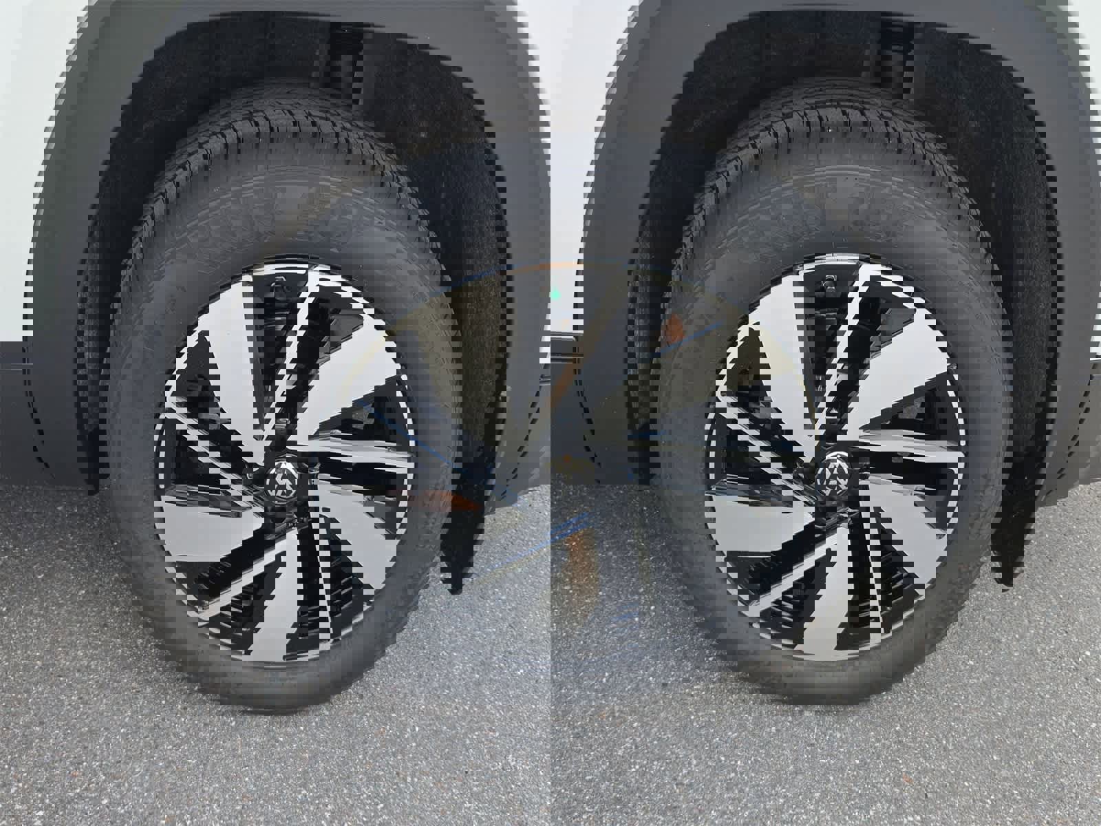 New 2026 Volkswagen Atlas SE image 14