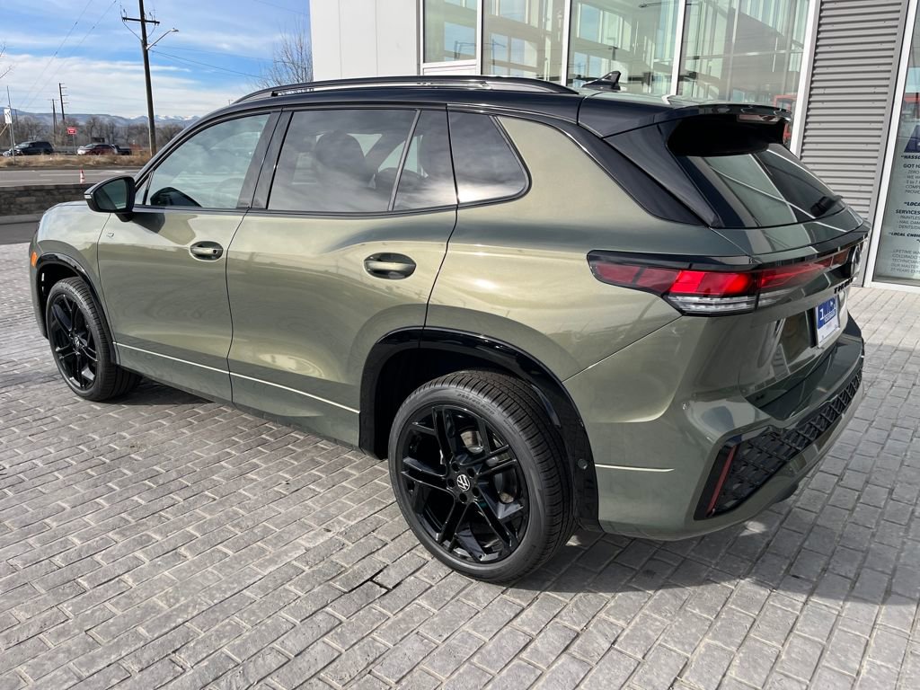 New 2026 Volkswagen Tiguan SE R-Line image 3