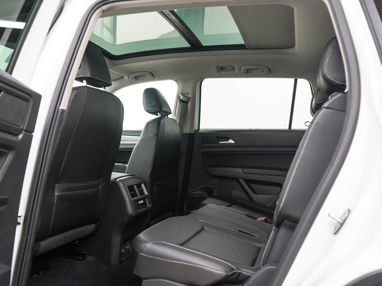 Used 2021 Volkswagen Atlas SEL w/ MDO Package (Bench Seat) AWD/4WD image 19