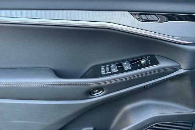 New 2025 Jeep Wagoneer S Launch Edition image 8