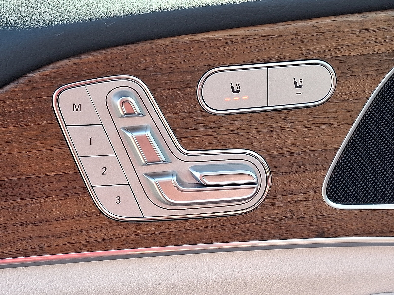 Certified 2026 Mercedes-Benz GLE 350 4MATIC image 25