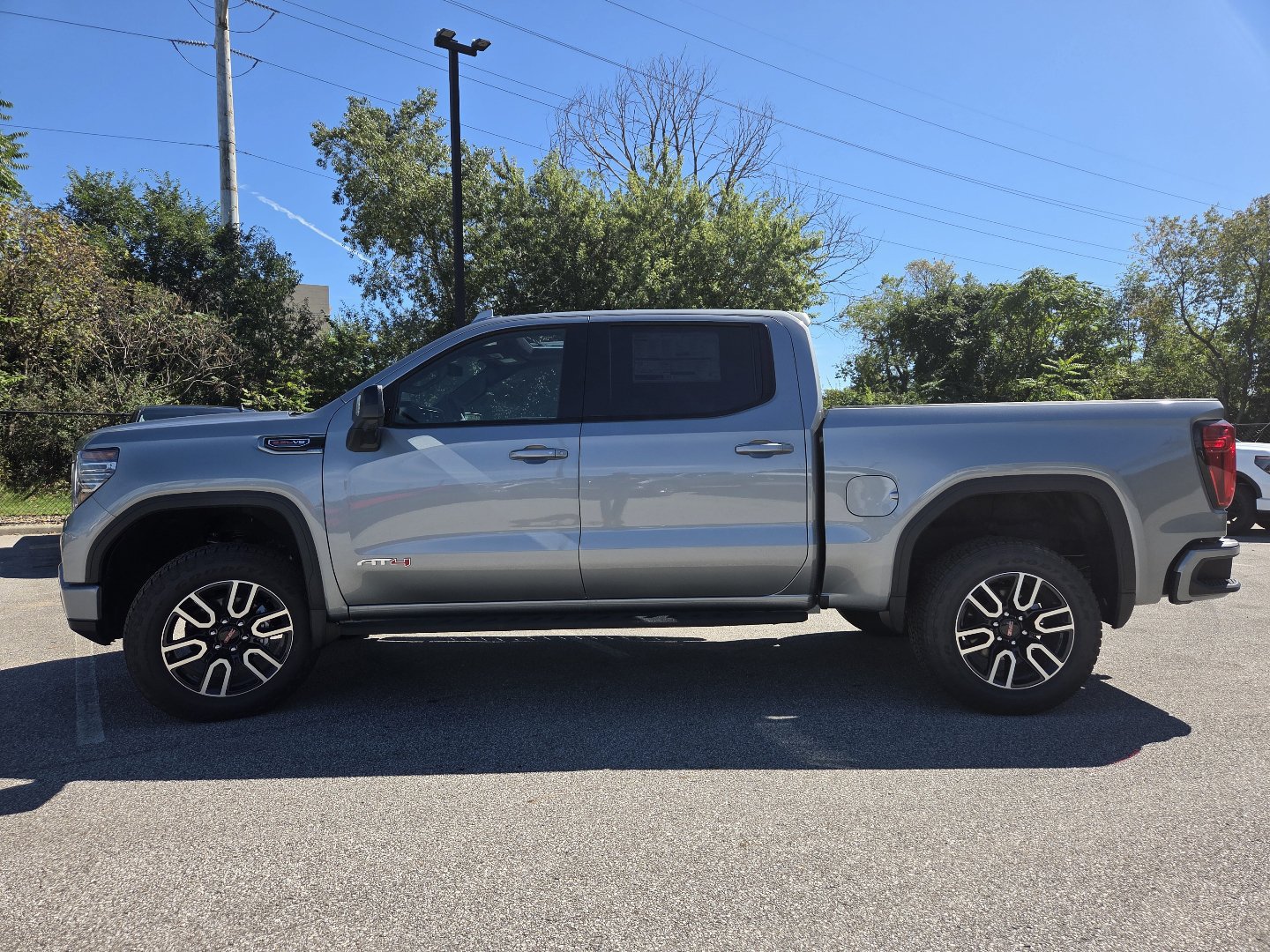 New 2026 GMC Sierra 1500 AT4 w/ AT4 Premium Package AWD/4WD image 15