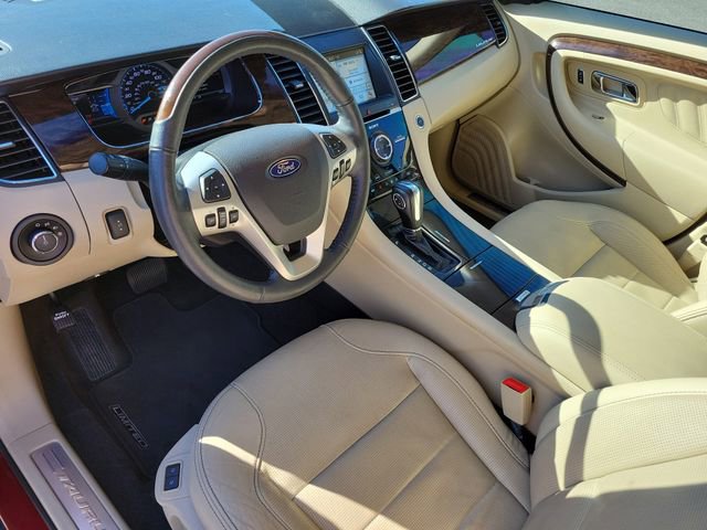 Used 2018 Ford Taurus Limited w/ Driver Assist Package FWD image 23