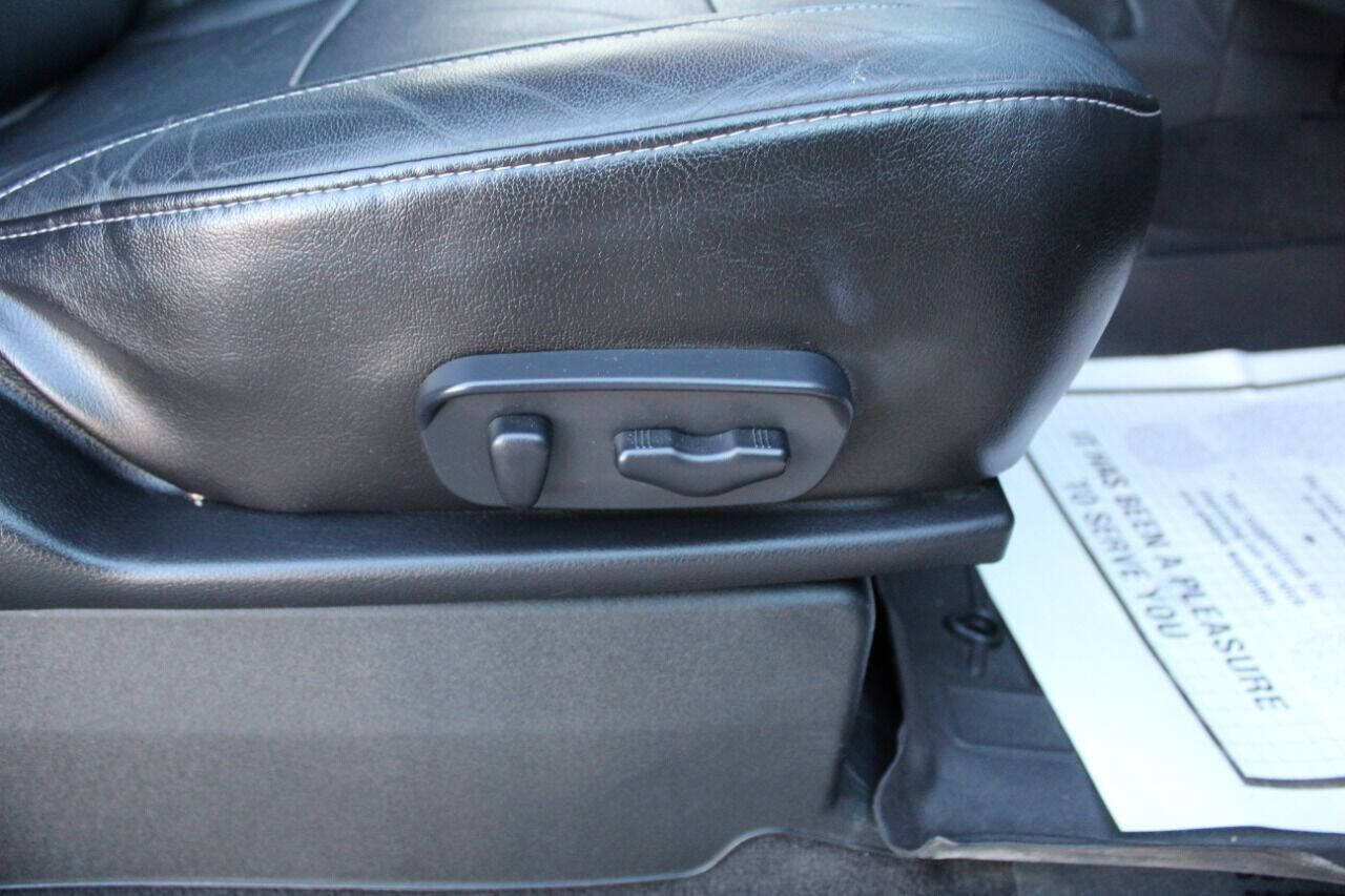 Used 2013 Nissan Armada Platinum AWD/4WD image 13