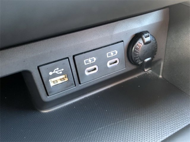 Certified 2023 Toyota Highlander Bronze Edition image 27