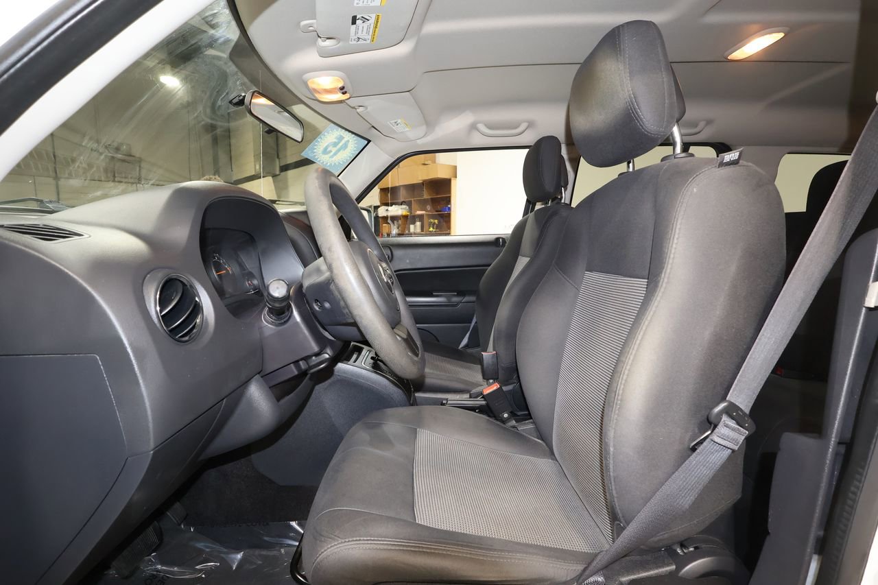 Used 2015 Jeep Patriot Sport w/ Power Value Group FWD image 13