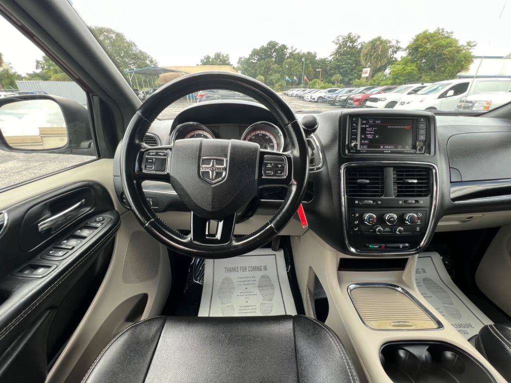Used 2020 Dodge Grand Caravan SXT FWD image 13
