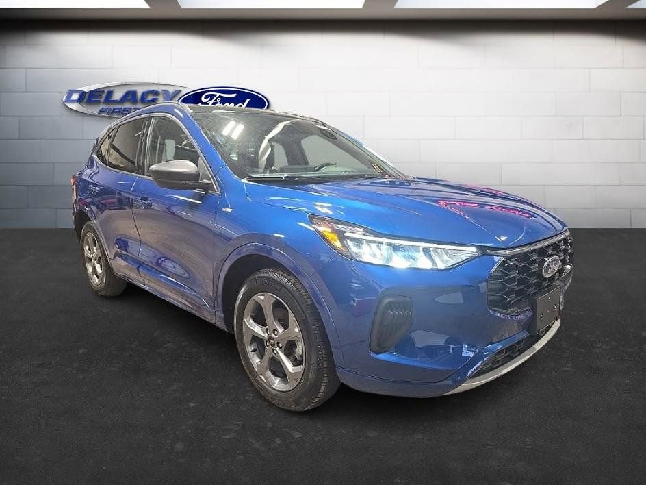 Used 2023 Ford Escape ST-Line w/ Tech Pack #1 image 7