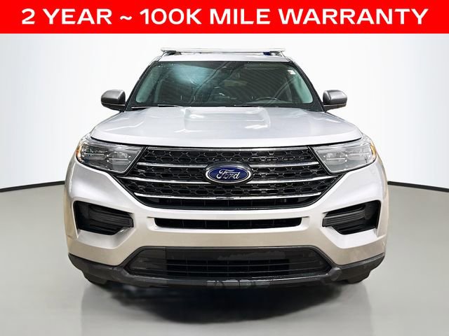 Used 2023 Ford Explorer XLT image 3