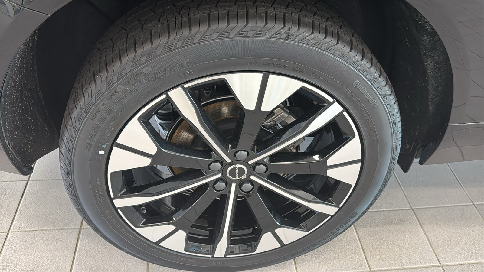 New 2027 Volvo XC60 B5 Plus AWD/4WD image 31