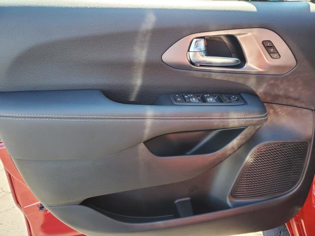 New 2026 Chrysler Pacifica Select image 18