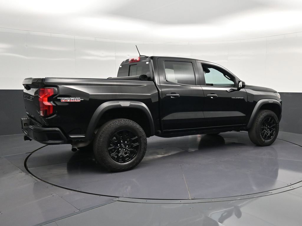 Used 2024 Chevrolet Colorado Trail Boss w/ Advanced Trailering Package AWD/4WD image 3