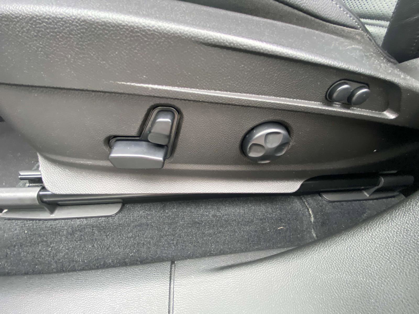 Used 2022 Alfa Romeo Stelvio Veloce image 11