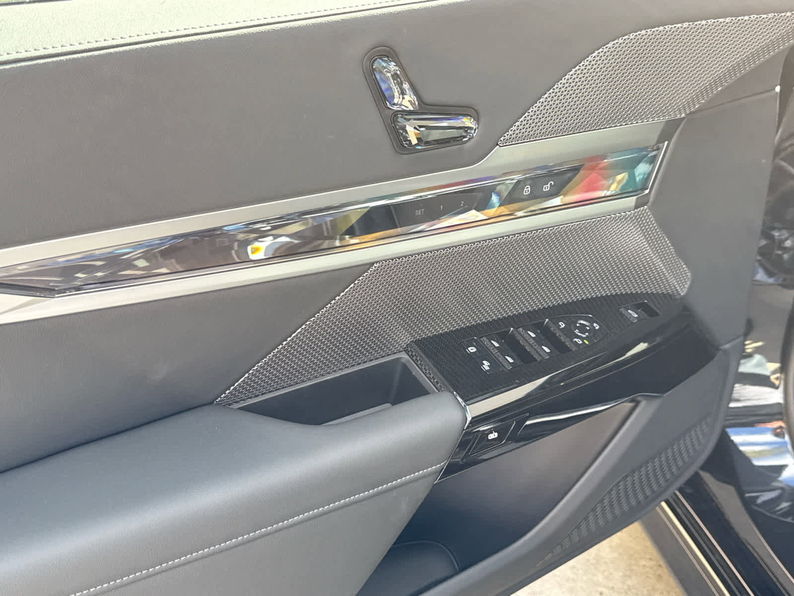 New 2026 BMW 740i xDrive w/ Premium Package image 13