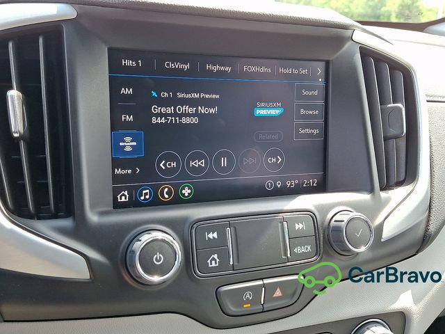 Used 2024 GMC Terrain SLT AWD/4WD image 18