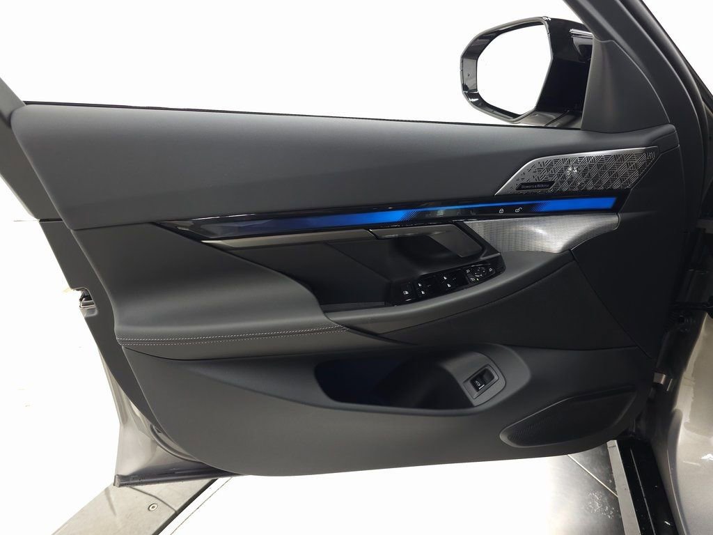 New 2025 BMW i5 M60 image 10