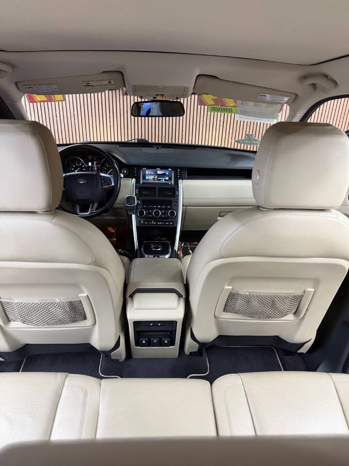 Used 2017 Land Rover Discovery Sport HSE AWD/4WD image 10