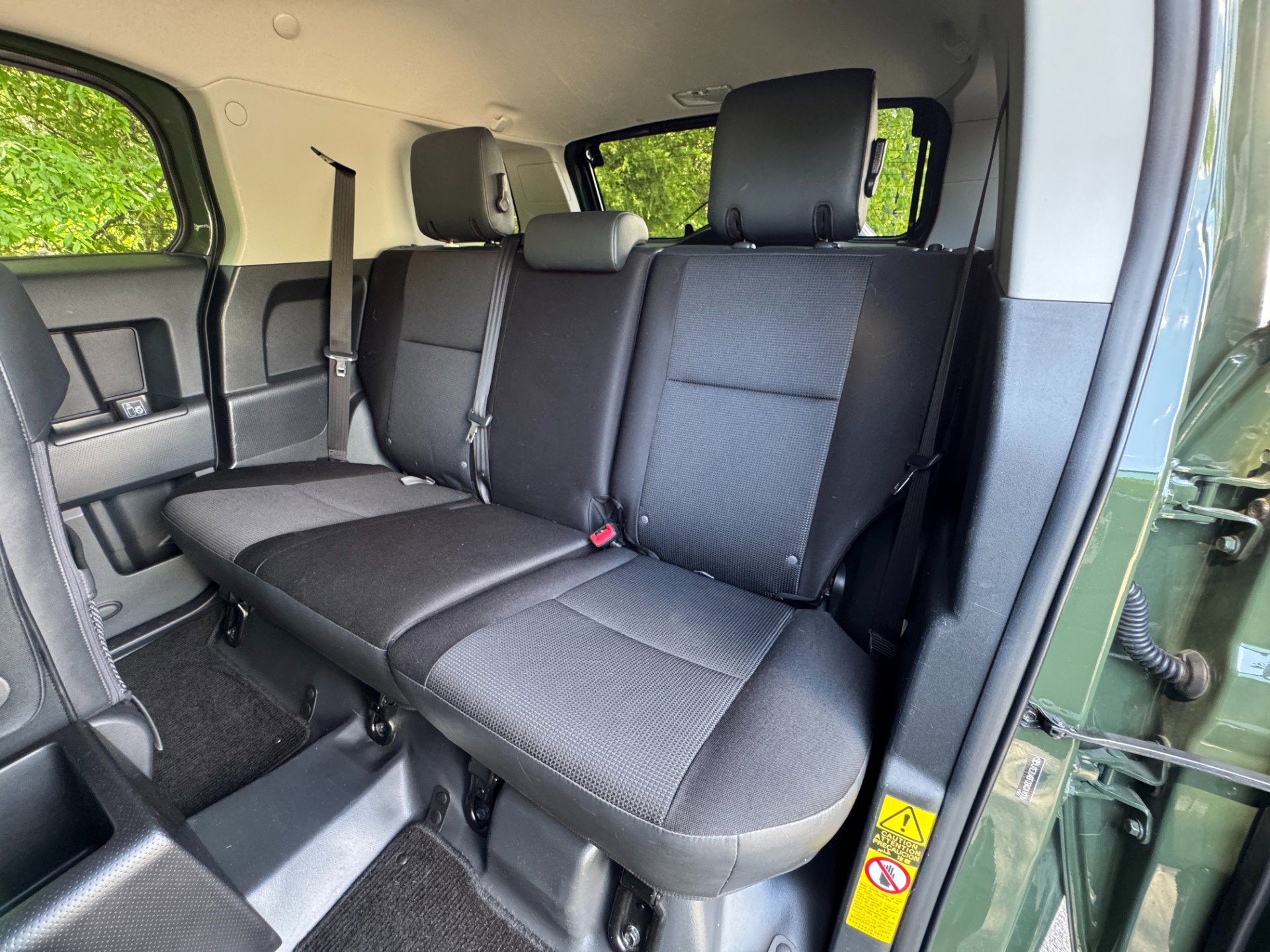 Used 2011 Toyota FJ Cruiser 2WD w/ Convenience Pkg image 39