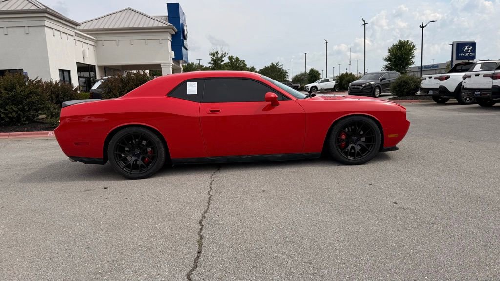Used 2010 Dodge Challenger SRT8 RWD image 9