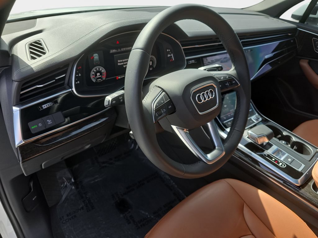 Used 2023 Audi Q7 2.0T Premium Plus w/ Convenience Package AWD/4WD image 26