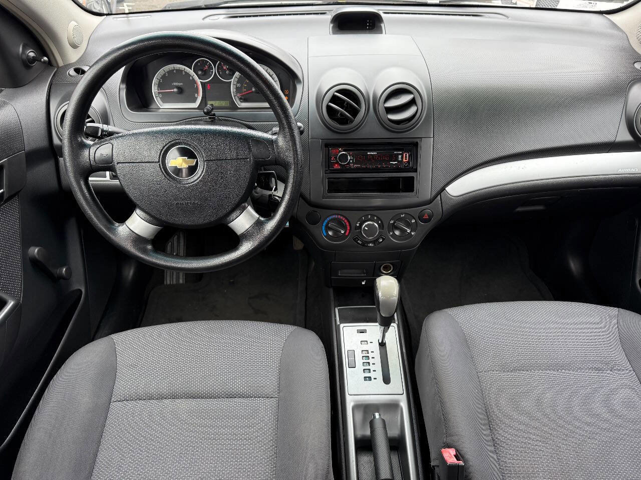 Used 2010 Chevrolet Aveo LT image 17