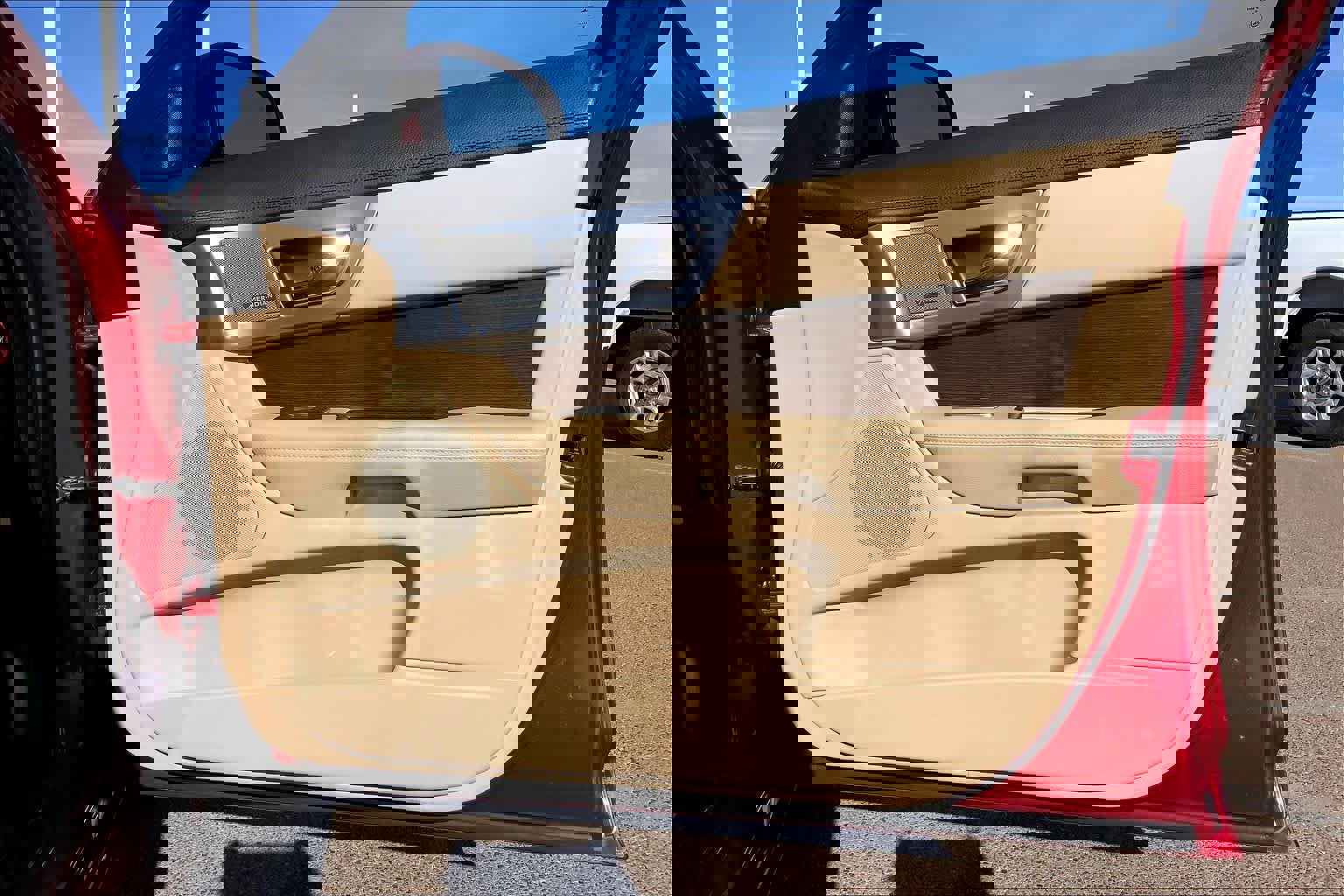 Used 2013 Jaguar XF 3.0 image 22