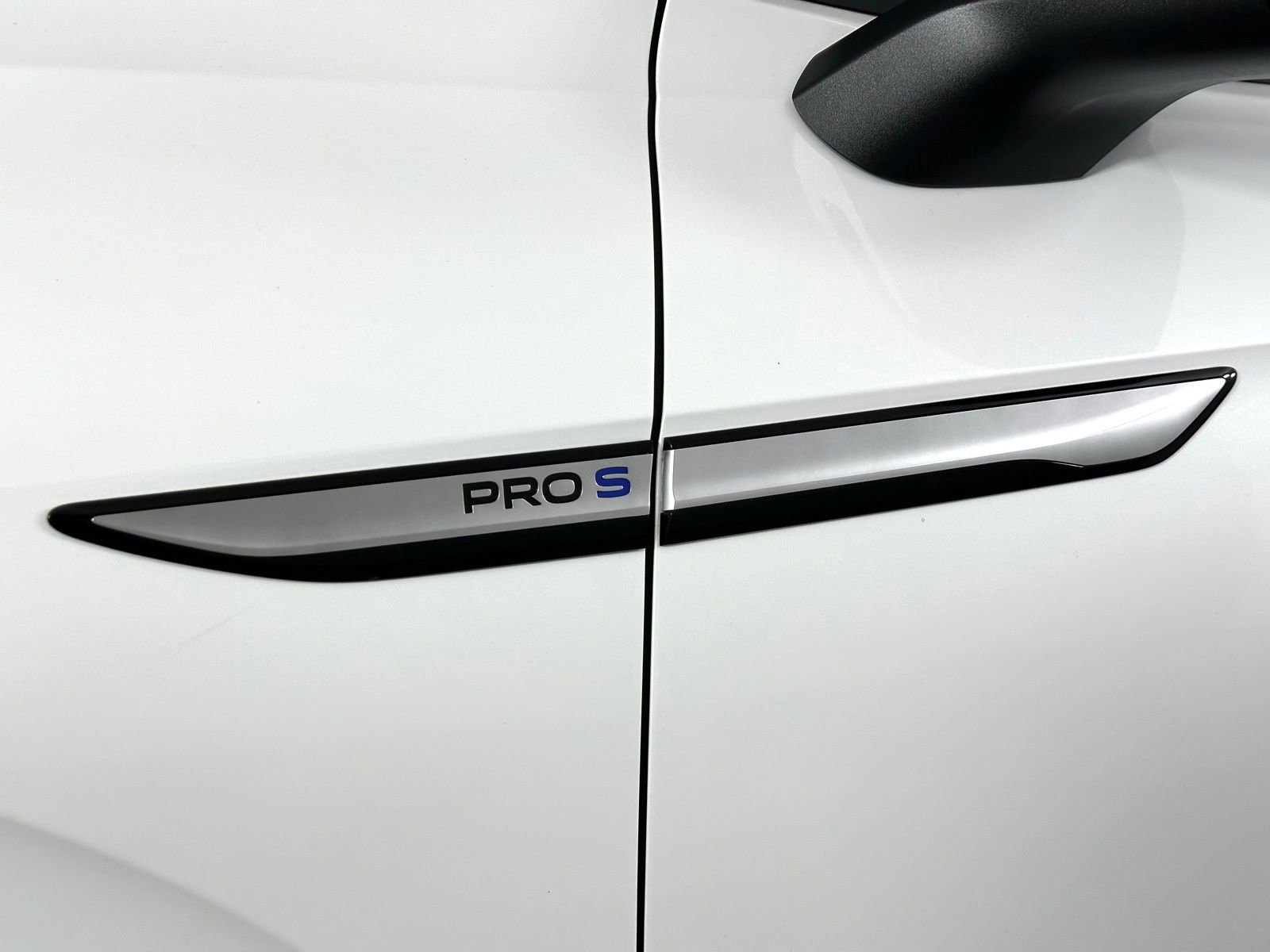 Used 2023 Volkswagen ID.4 Pro S image 13