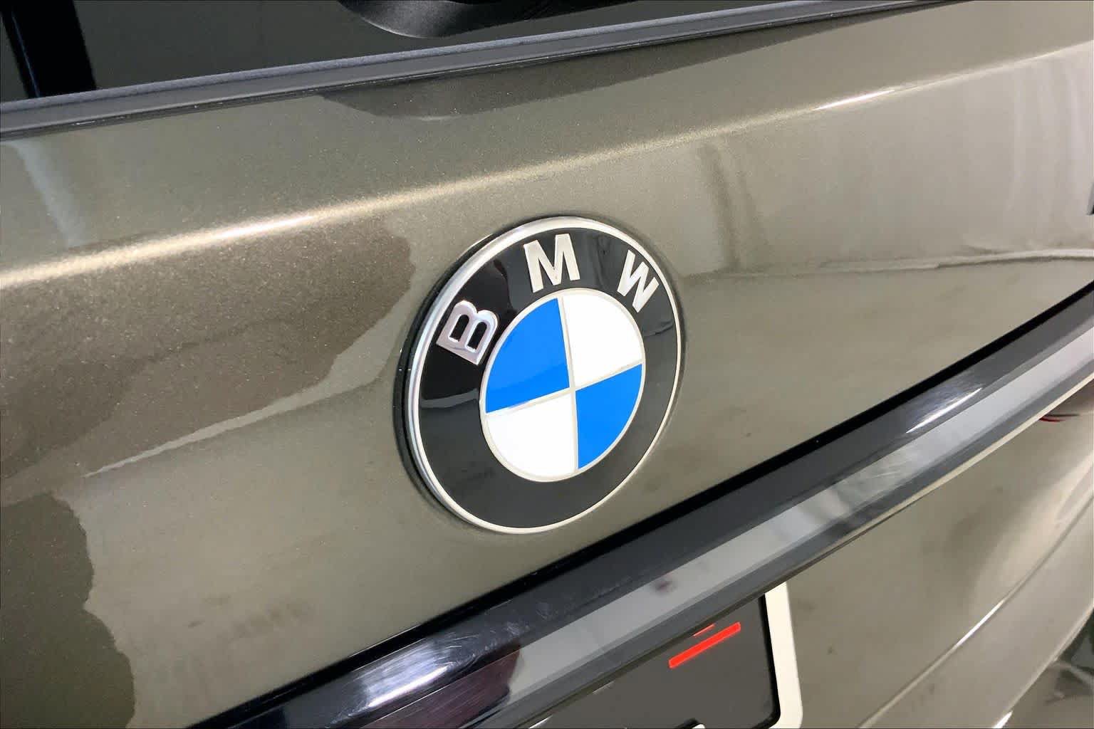Used 2025 BMW X7 M60i AWD/4WD image 29
