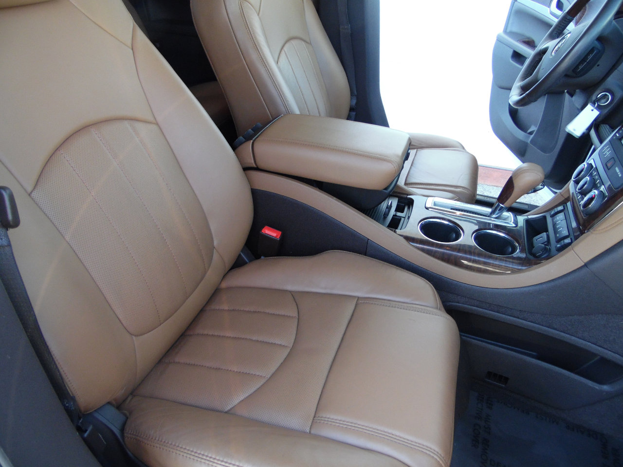 Used 2017 Buick Enclave Leather image 18