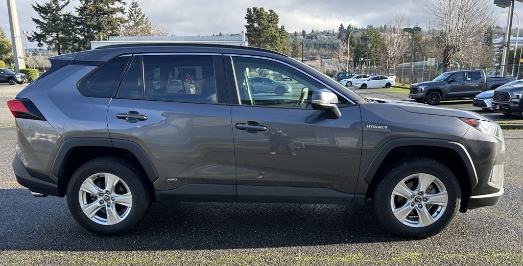 Certified 2020 Toyota RAV4 XLE image 4