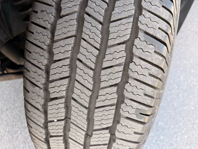 Used 2016 Nissan Frontier SV w/ SV Value Truck Package AWD/4WD image 10