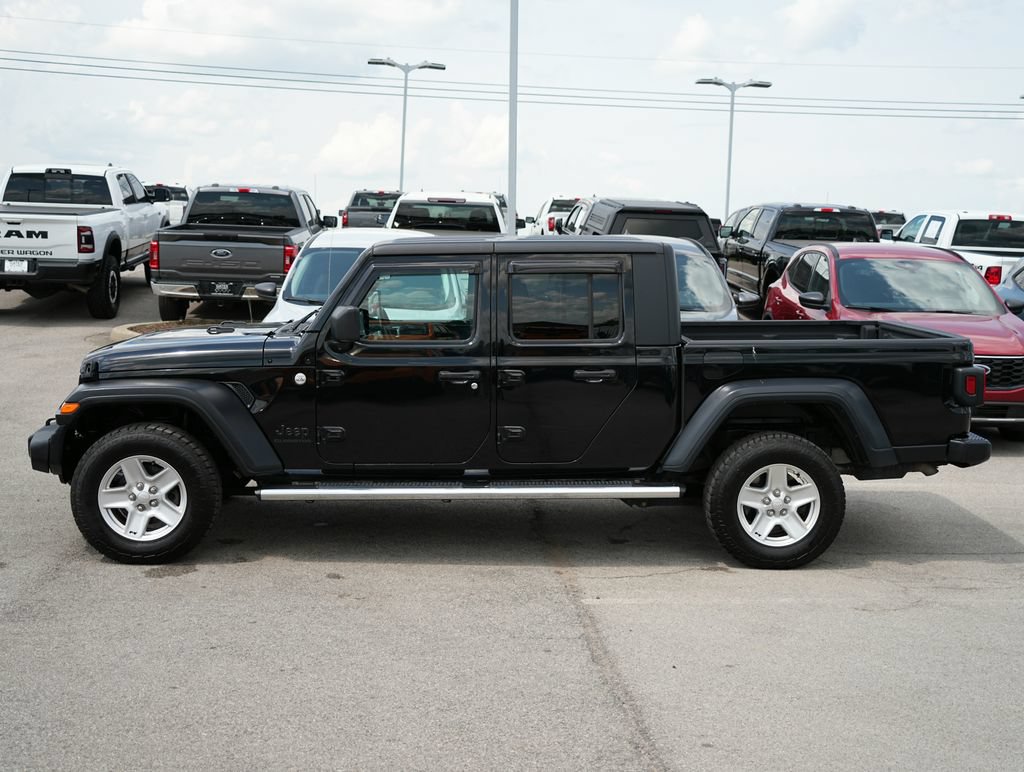 Used 2020 Jeep Gladiator Sport w/ Quick Order Package 24S AWD/4WD image 9