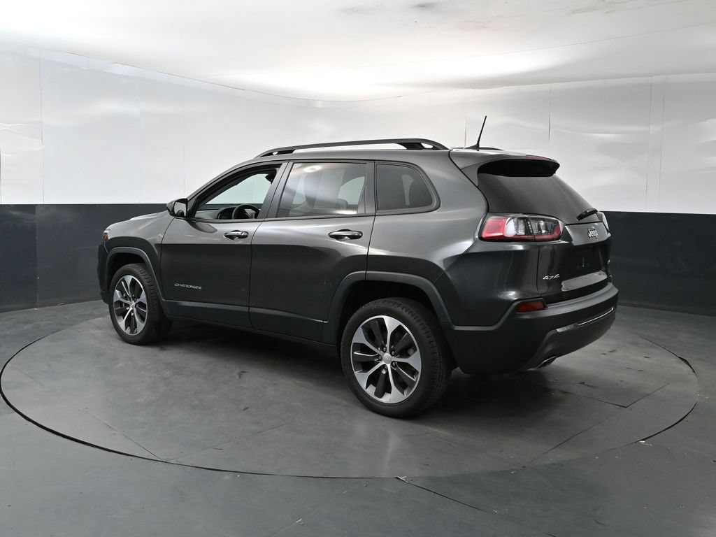 Used 2022 Jeep Cherokee Limited w/ Elite Package AWD/4WD image 3