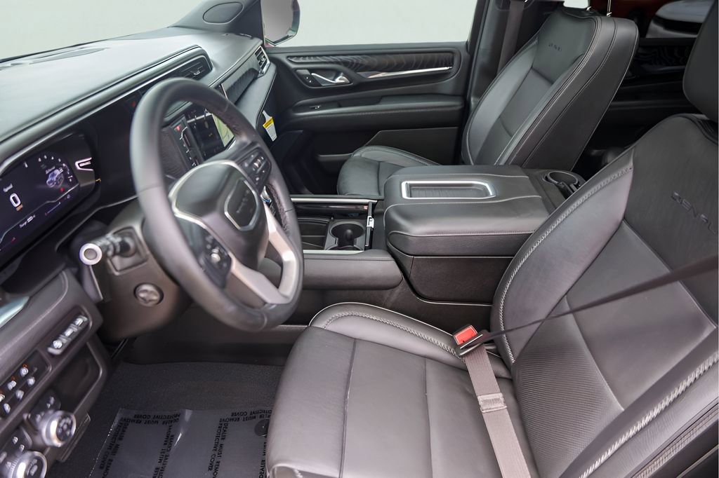 Used 2023 GMC Yukon Denali AWD/4WD image 12