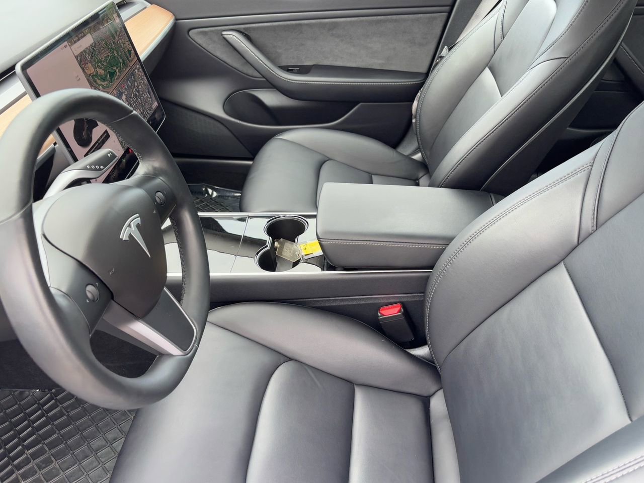 Used 2018 Tesla Model 3 Long Range image 17