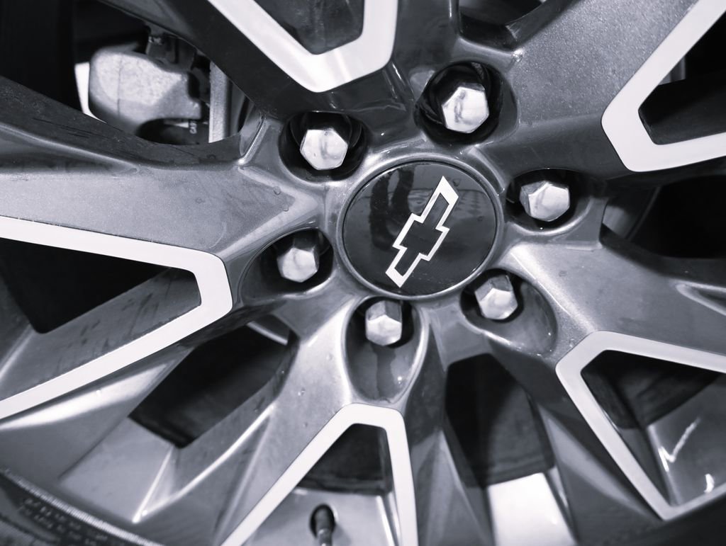 Used 2023 Chevrolet Tahoe Z71 w/ Z71 Off-Road Package image 8