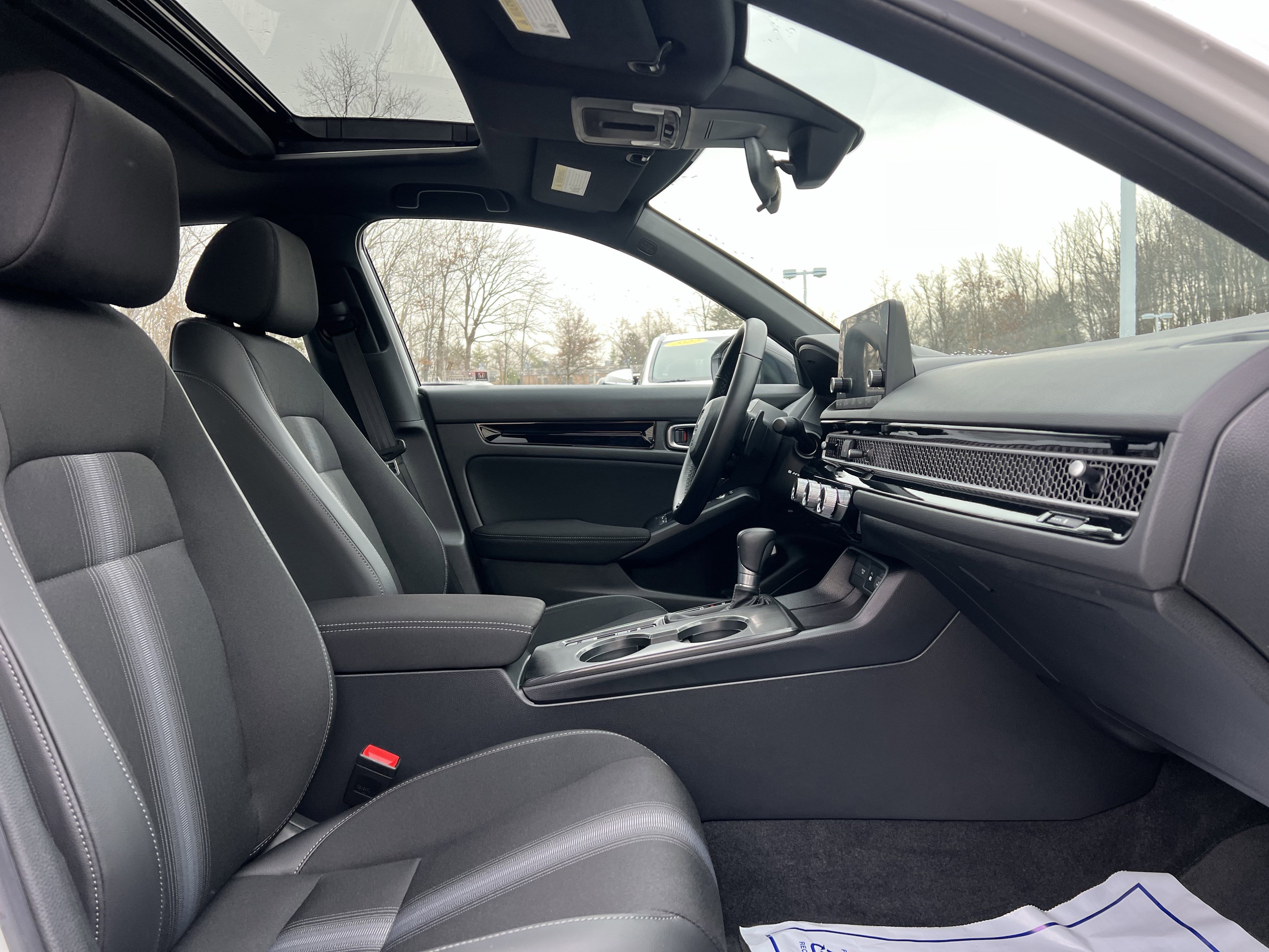 Used 2025 Honda Civic Sport image 14