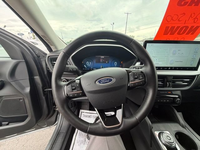 Certified 2025 Ford Escape Platinum AWD/4WD image 26